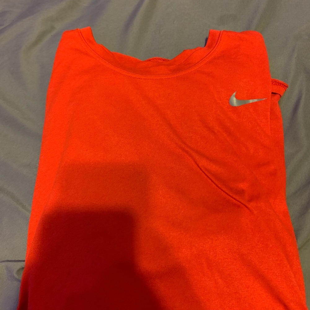 Nike T Shirt